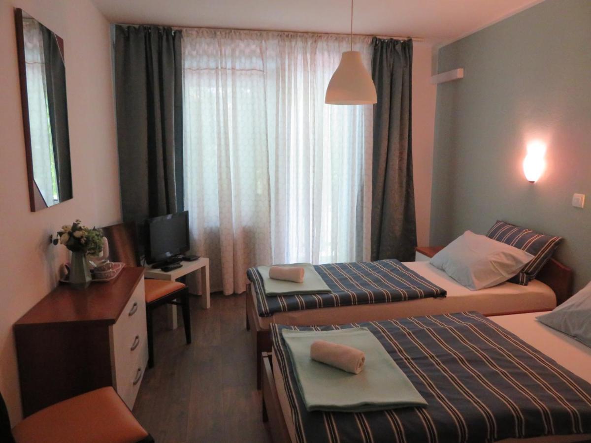 Guesthouse Ob Sotocju Budic Brezice Exterior photo
